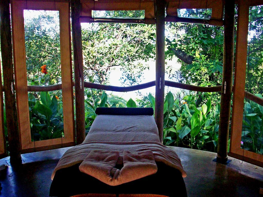 Divava Okavango Resort And Spa Bagani 外观 照片